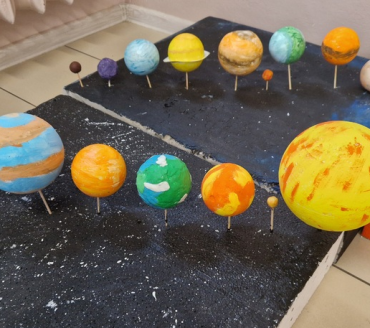 W UKŁADZIE SŁONECZNYM...WIRUJĄ PLANETY